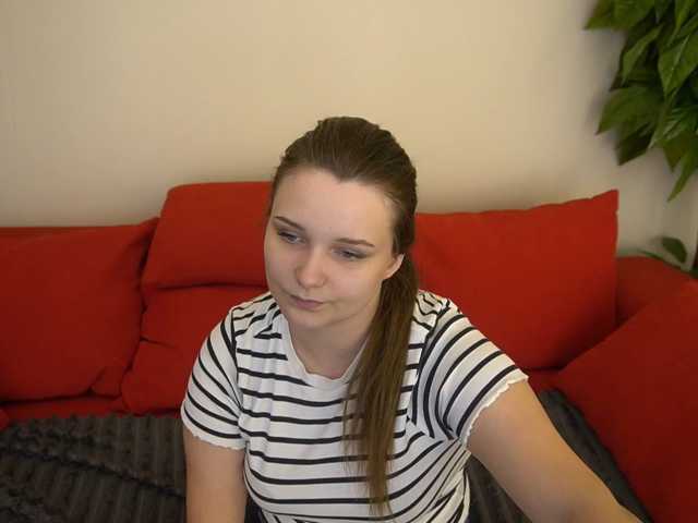 MagikPeachh live cam on BongaCams