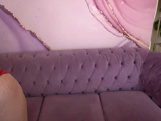 MagikPeachh live cam preview