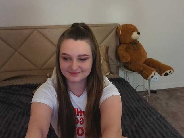 MagikPeachh's BongaCams show and profile