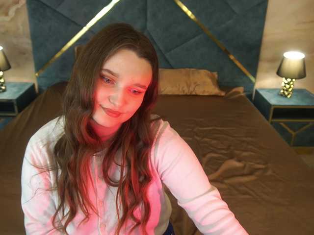 MagikPeachh live cam