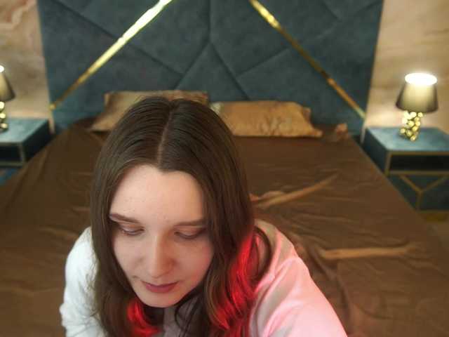 MagikPeachh live cam on BongaCams