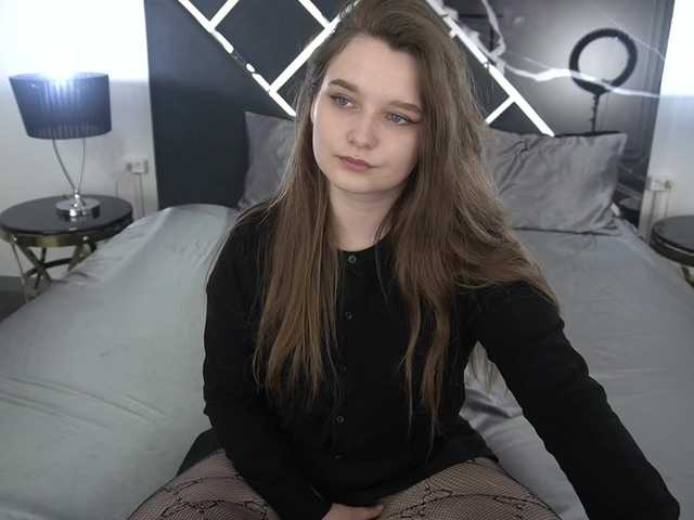 MagikPeachh live cam preview