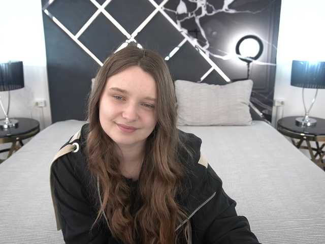 MagikPeachh live cam on BongaCams