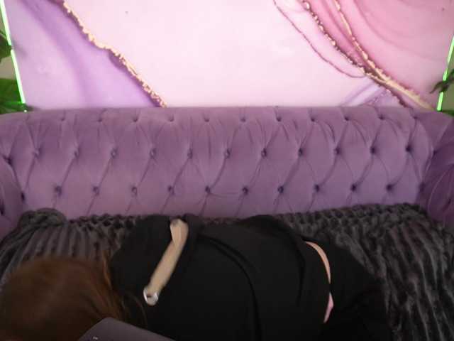 MagikPeachh live webcam show