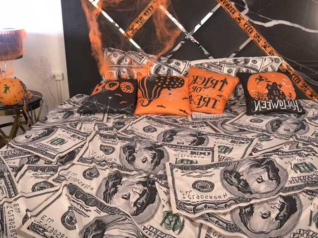 MagikPeachh live cam on BongaCams