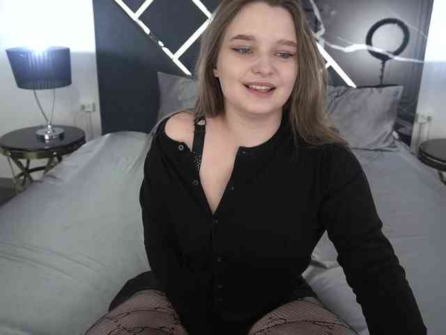 MagikPeachh webcam