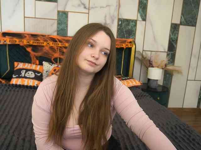 Modella: MagikPeachh