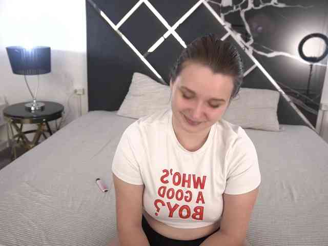 MagikPeachh webcam