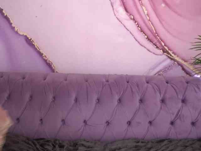 MagikPeachh webcam