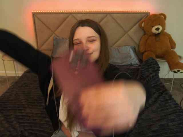 MagikPeachh webcam