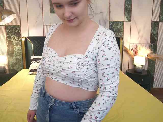 MagikPeachh webcam