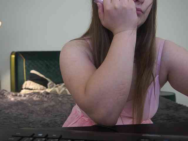 MagikPeachh webcam