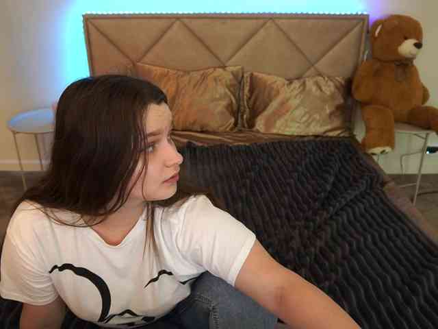 MagikPeachh webcam