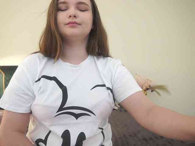 MagikPeachh webcam