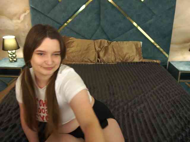 MagikPeachh webcam