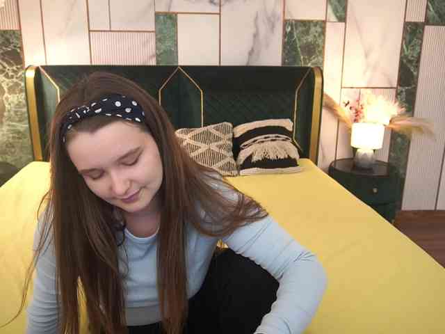 magikpeachh's live room