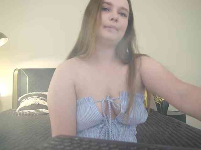 MagikPeachh webcam
