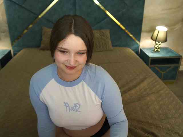 MagikPeachh webcam