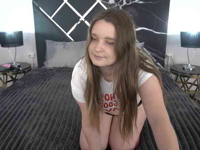 MagikPeachh webcam