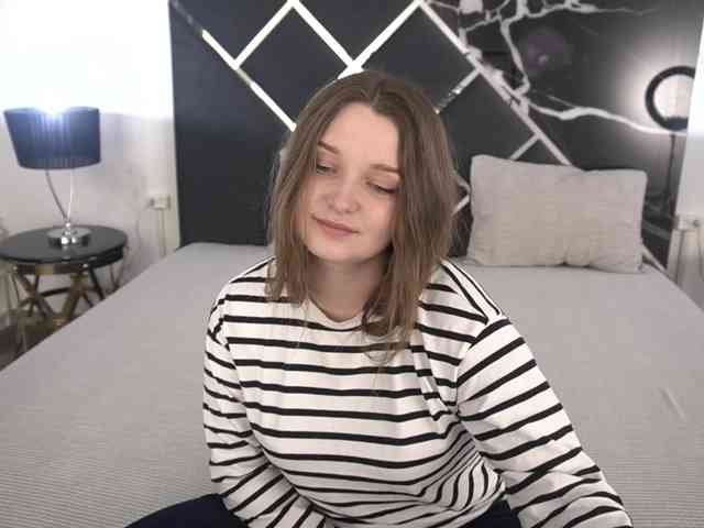 MagikPeachh webcam