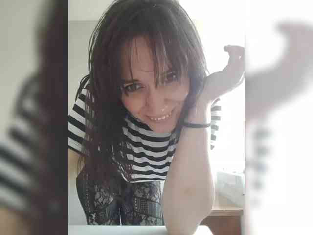 IxsaJi webcam