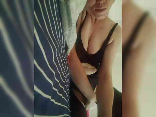 IxsaJi webcam