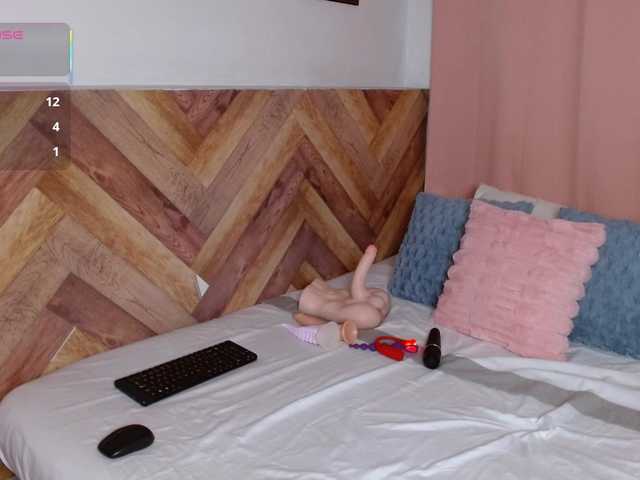 idalisVanucci live cam on BongaCams