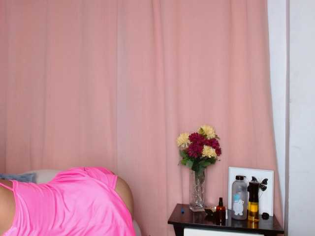 idalisVanucci live cam on BongaCams