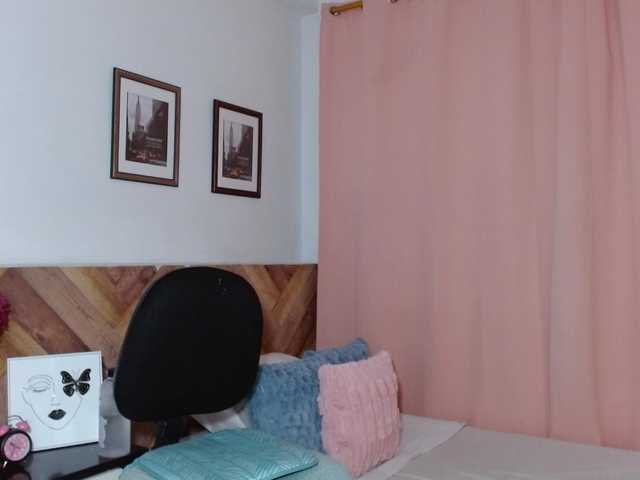 idalisVanucci's BongaCams show and profile