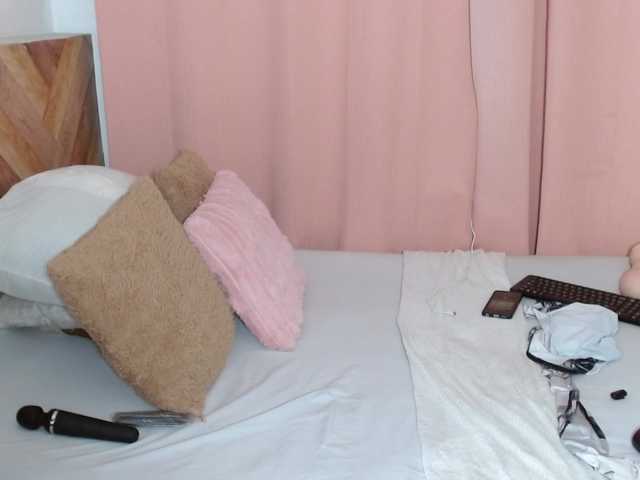 idalisVanucci live cam on BongaCams