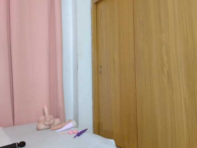 idalisVanucci live cam on BongaCams