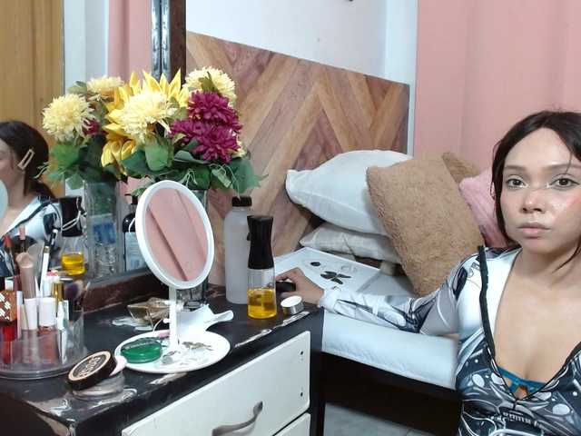 idalisVanucci live cam on BongaCams