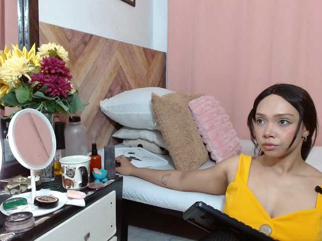 idalisVanucci live cam on BongaCams