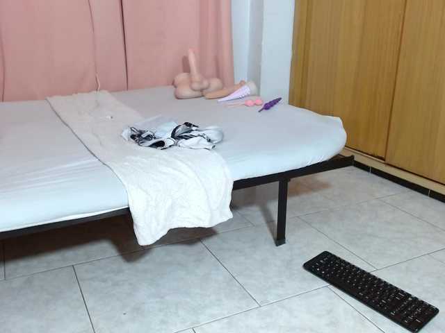 idalisVanucci live cam on BongaCams