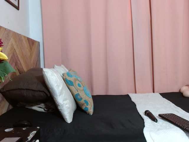 idalisVanucci live cam on BongaCams