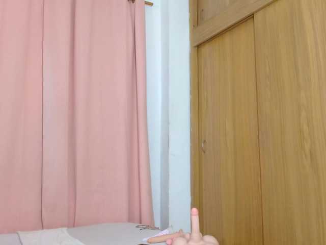 idalisVanucci live cam on BongaCams