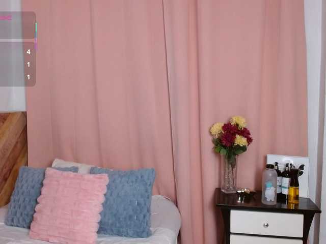 idalisVanucci live cam on BongaCams