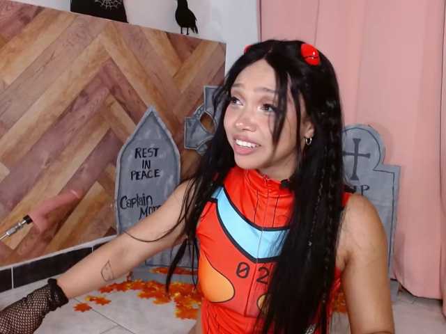idalisVanucci live cam on BongaCams