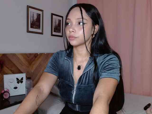 idalisVanucci webcam