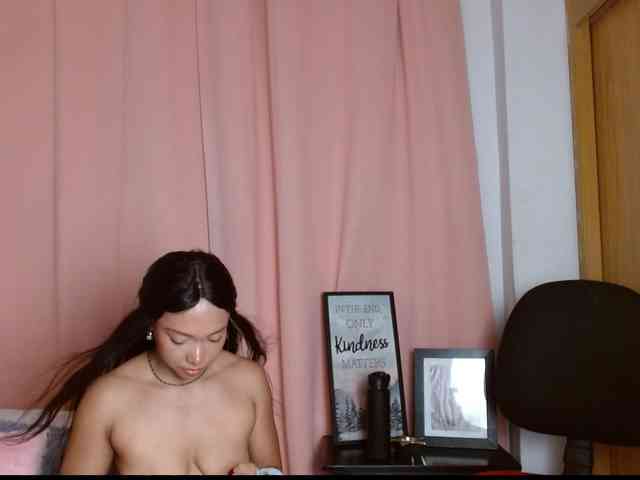 idalisVanucci webcam