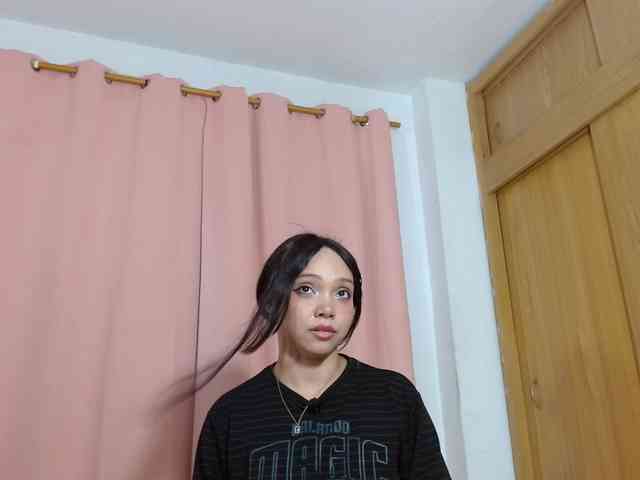 idalisVanucci webcam