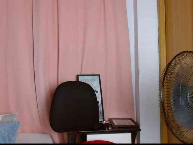 idalisVanucci webcam