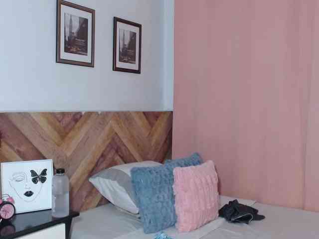 idalisVanucci webcam