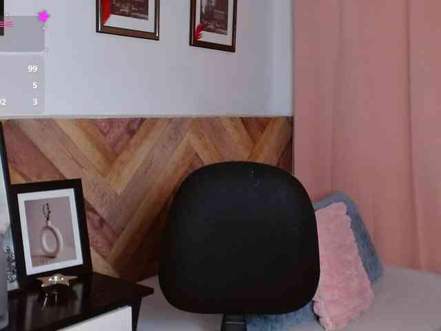 idalisVanucci webcam