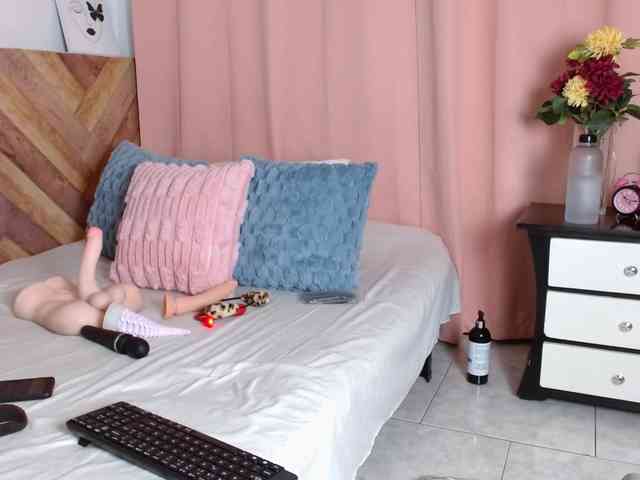 idalisVanucci webcam