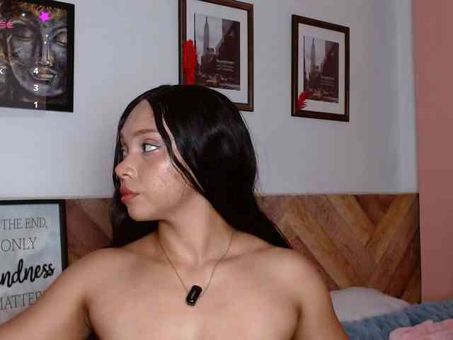 idalisVanucci webcam