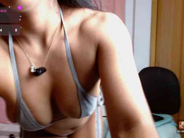 idalisVanucci webcam