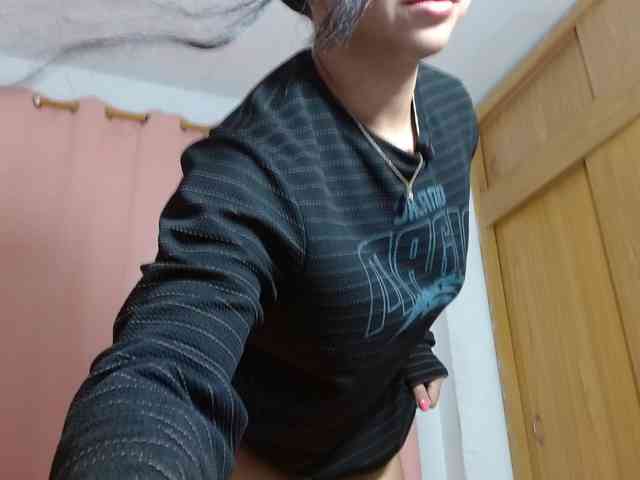 idalisVanucci webcam