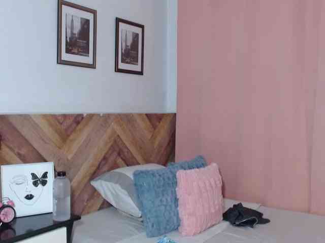 idalisVanucci webcam