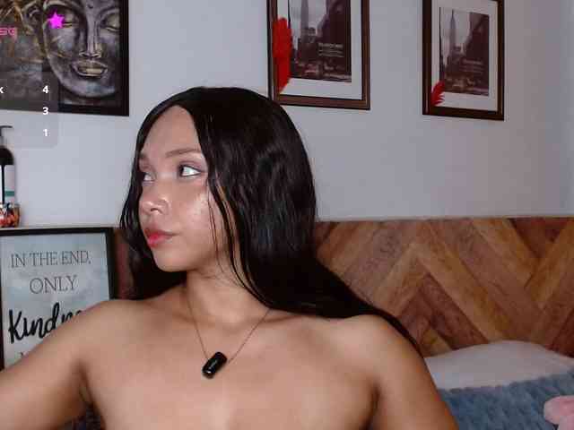 idalisVanucci webcam